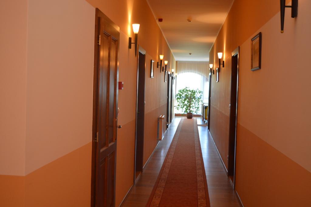 Piroska Csarda Es Panzio Bed & Breakfast Siófok Exterior foto