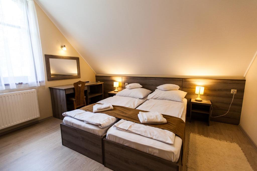 Piroska Csarda Es Panzio Bed & Breakfast Siófok Exterior foto